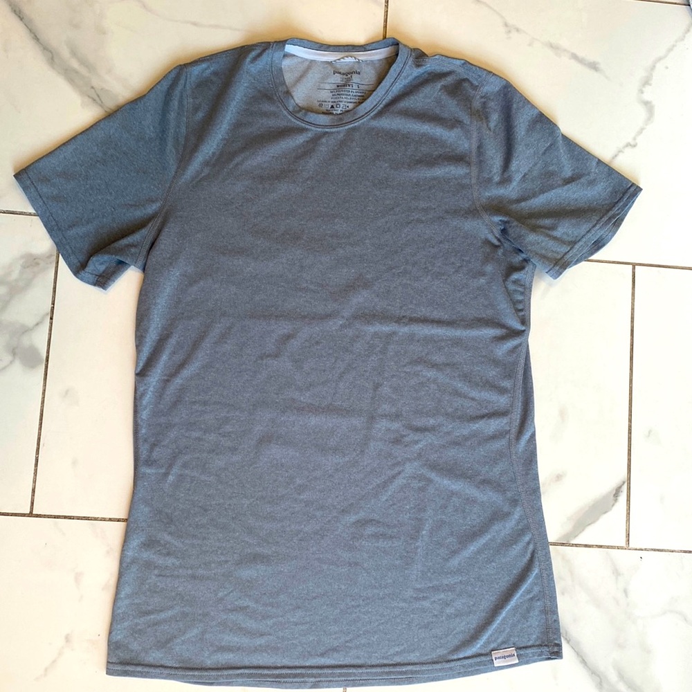 Patagonia women’s capilene silkweight size small S gray hiking/outdoor shirt